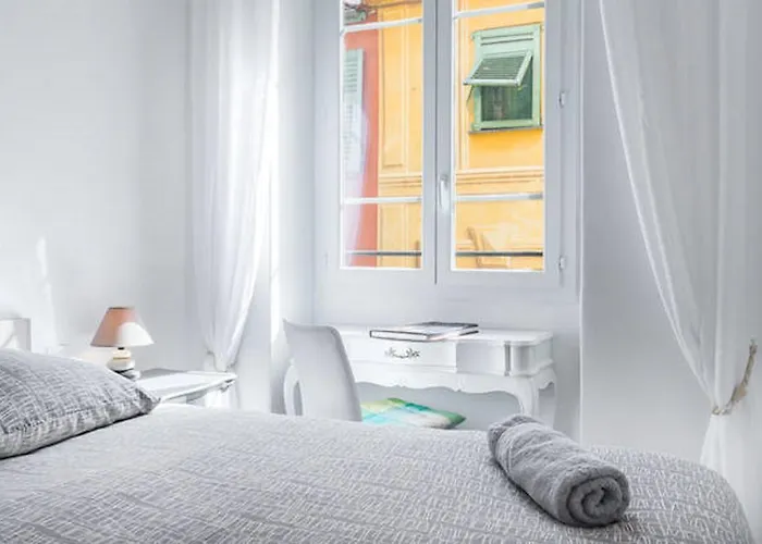 Le Rossetti 2 - F2 Lumineux, Ascenseur, Climatisation, Coeur Vieux-nice Apartment